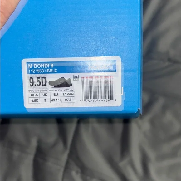 Hoka Men's All-Black Athletic Shoes M Bondi 8 - Picture 6 of 6